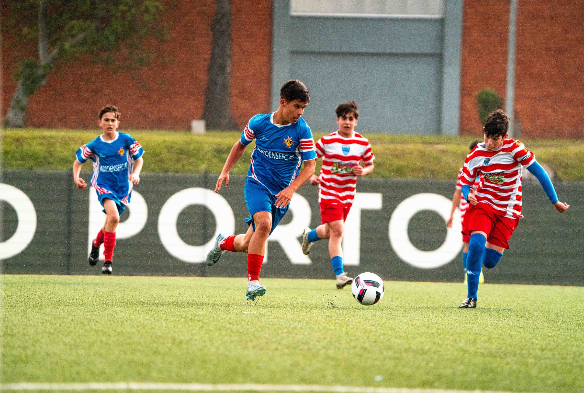 Match action at the Porto International Cup